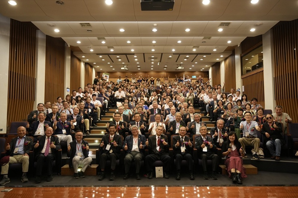 70週年系慶大合照01圖片